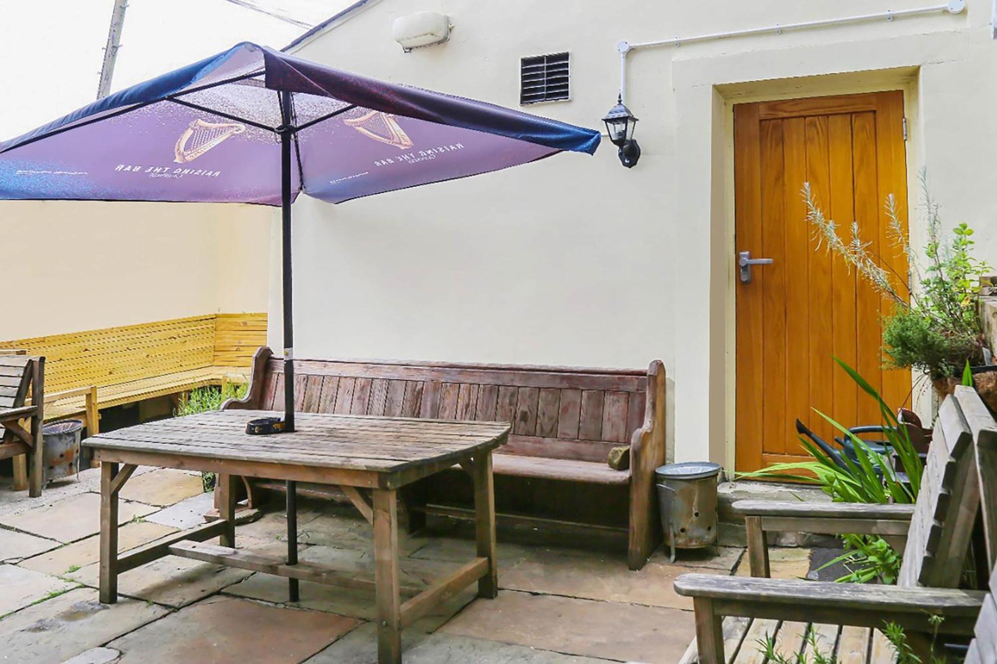 Oyo Castle Hotel, Hotel 3*