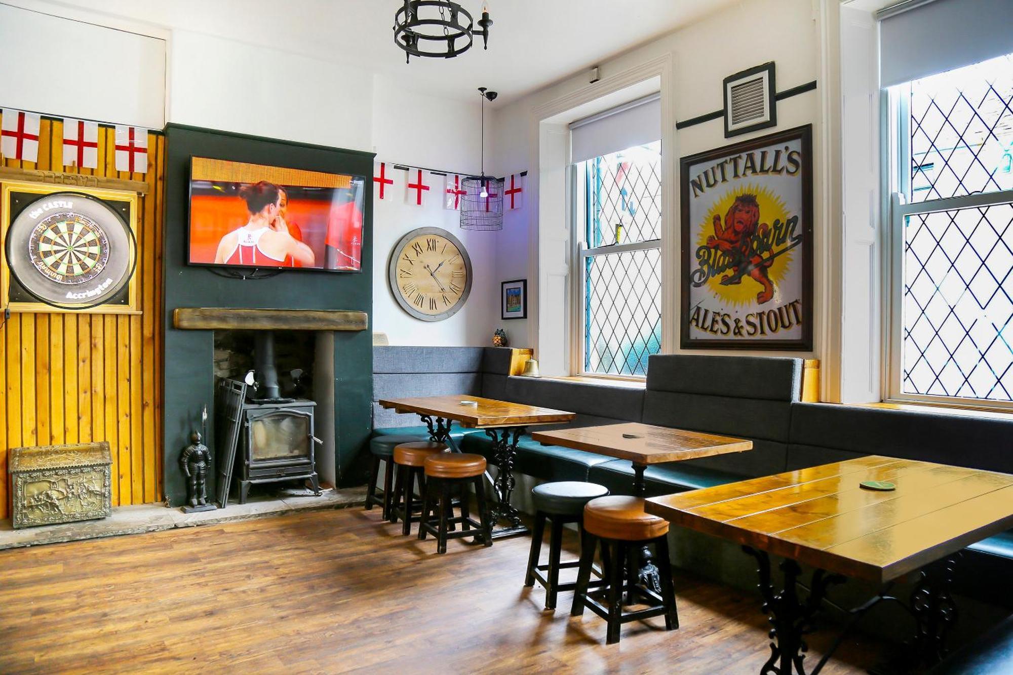 Oyo Castle Hotel, Accrington